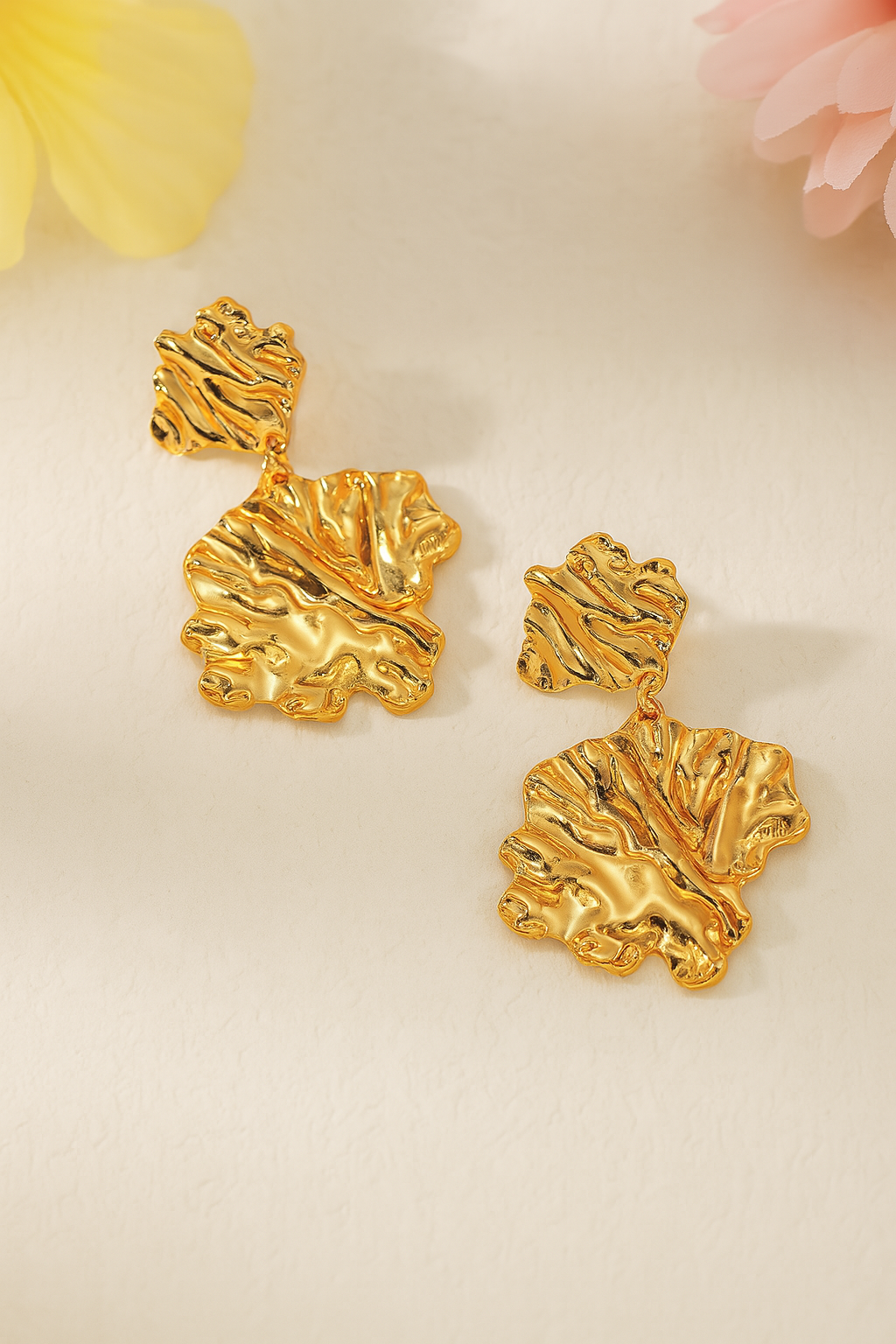 Dangling irregular-shaped earrings