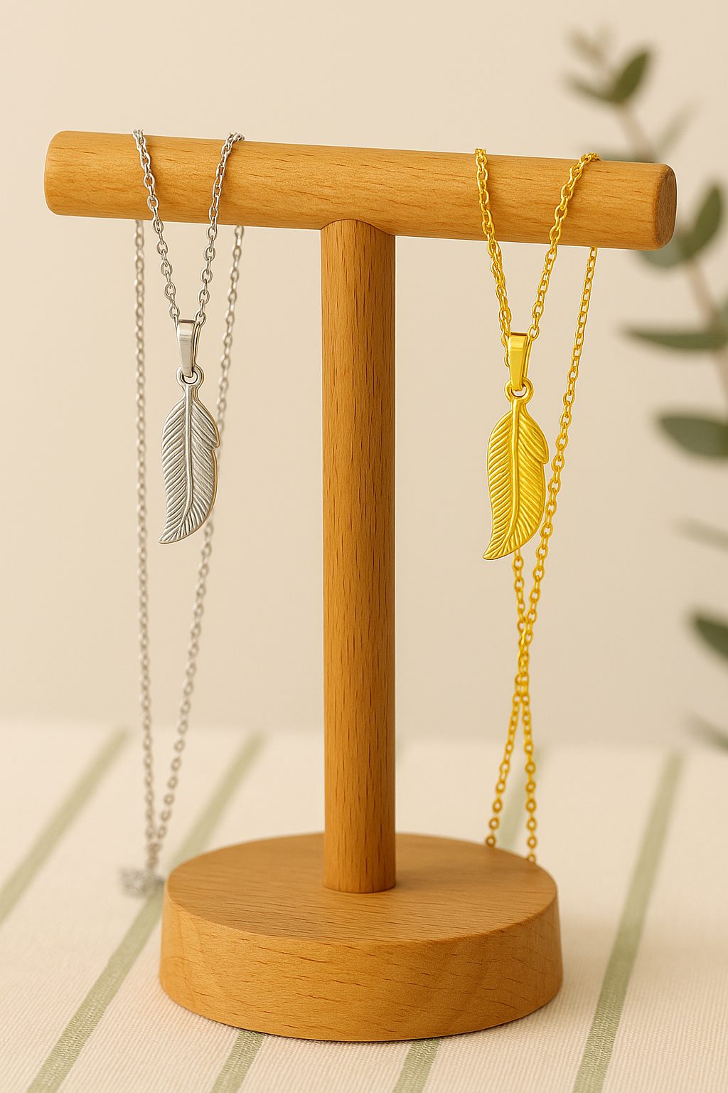 Feather pendant necklaces
