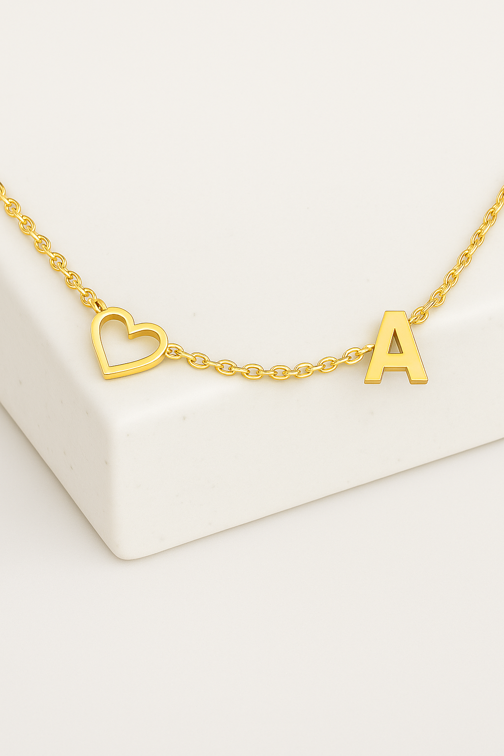Ankle bracelet with chain and hollow heart