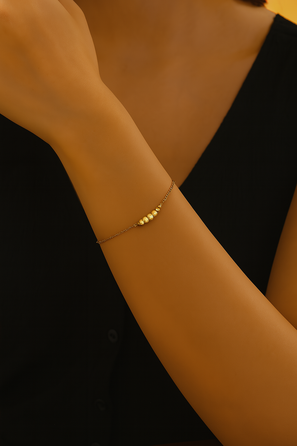 Bracelet with small gold block