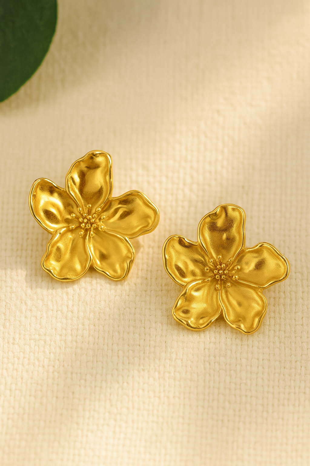 Flower style earrings