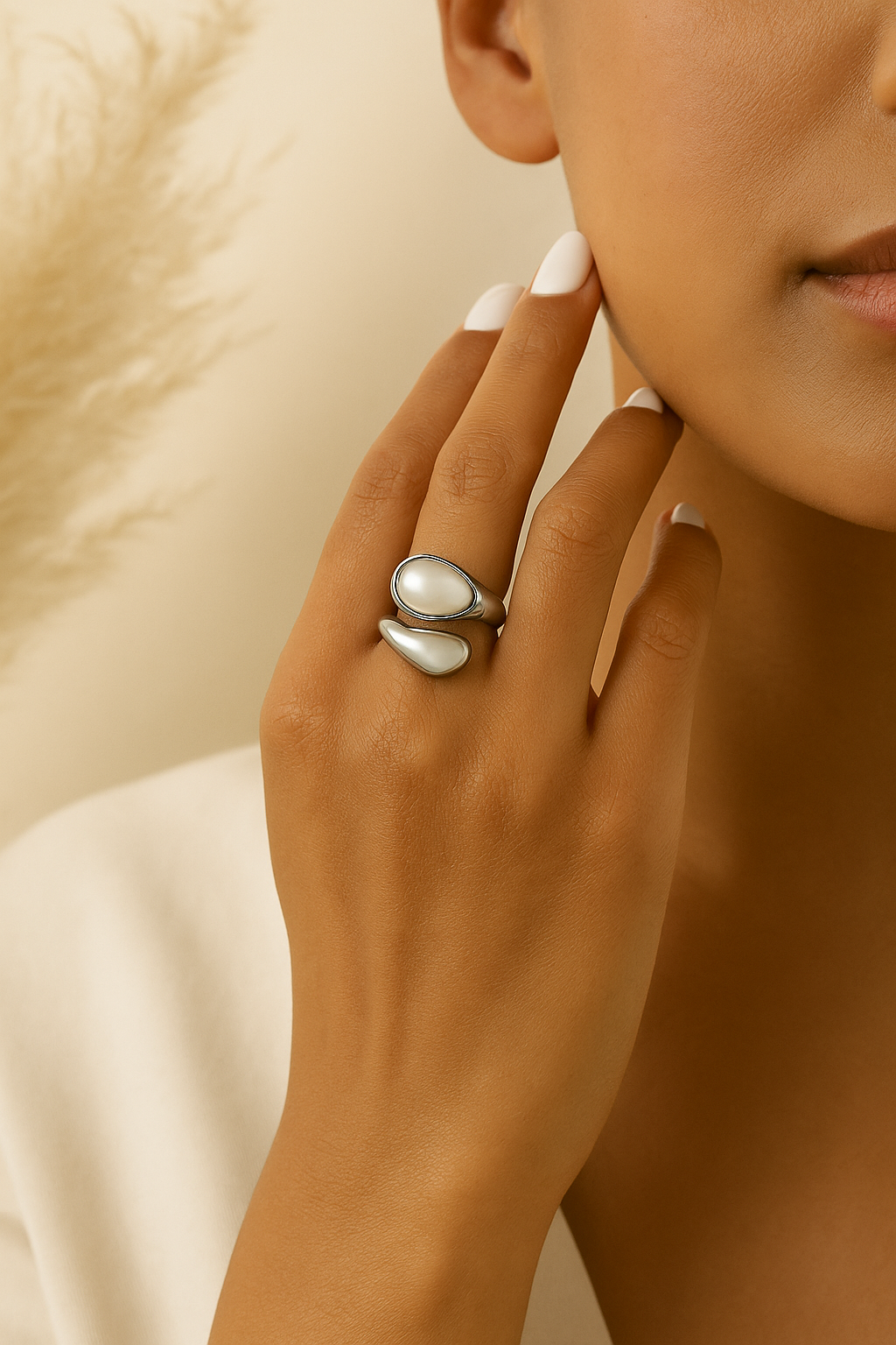 Tiger eye rings pearl white