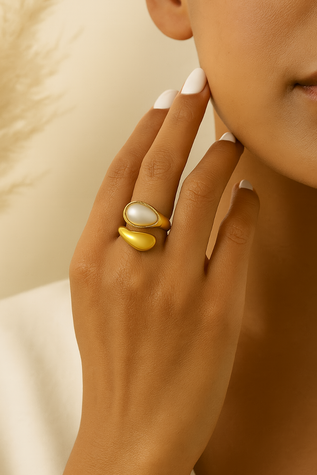 Tiger eye rings pearl white